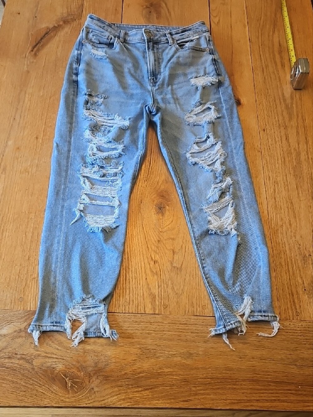 American Eagle Outfitters Light Blue Ripped Skinny Jeans